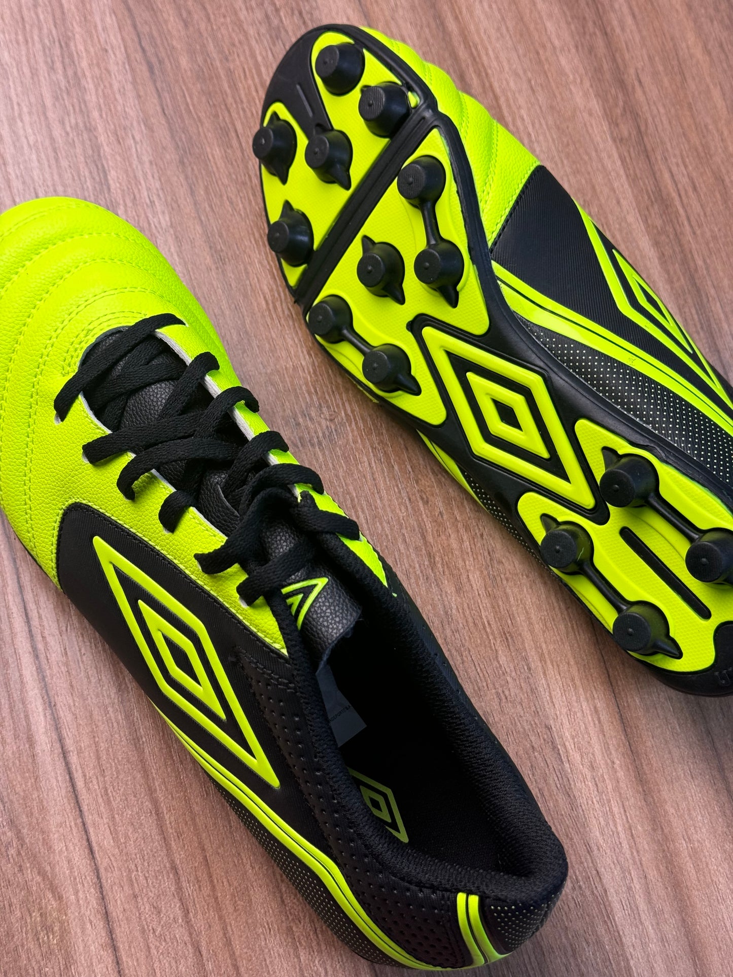 Umbro soccer boot