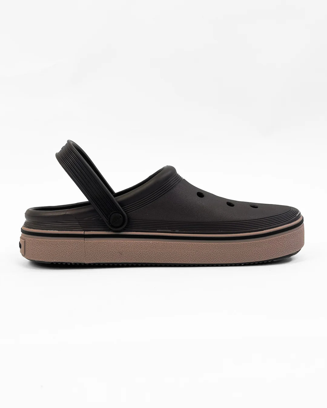 Crocs slide in brown