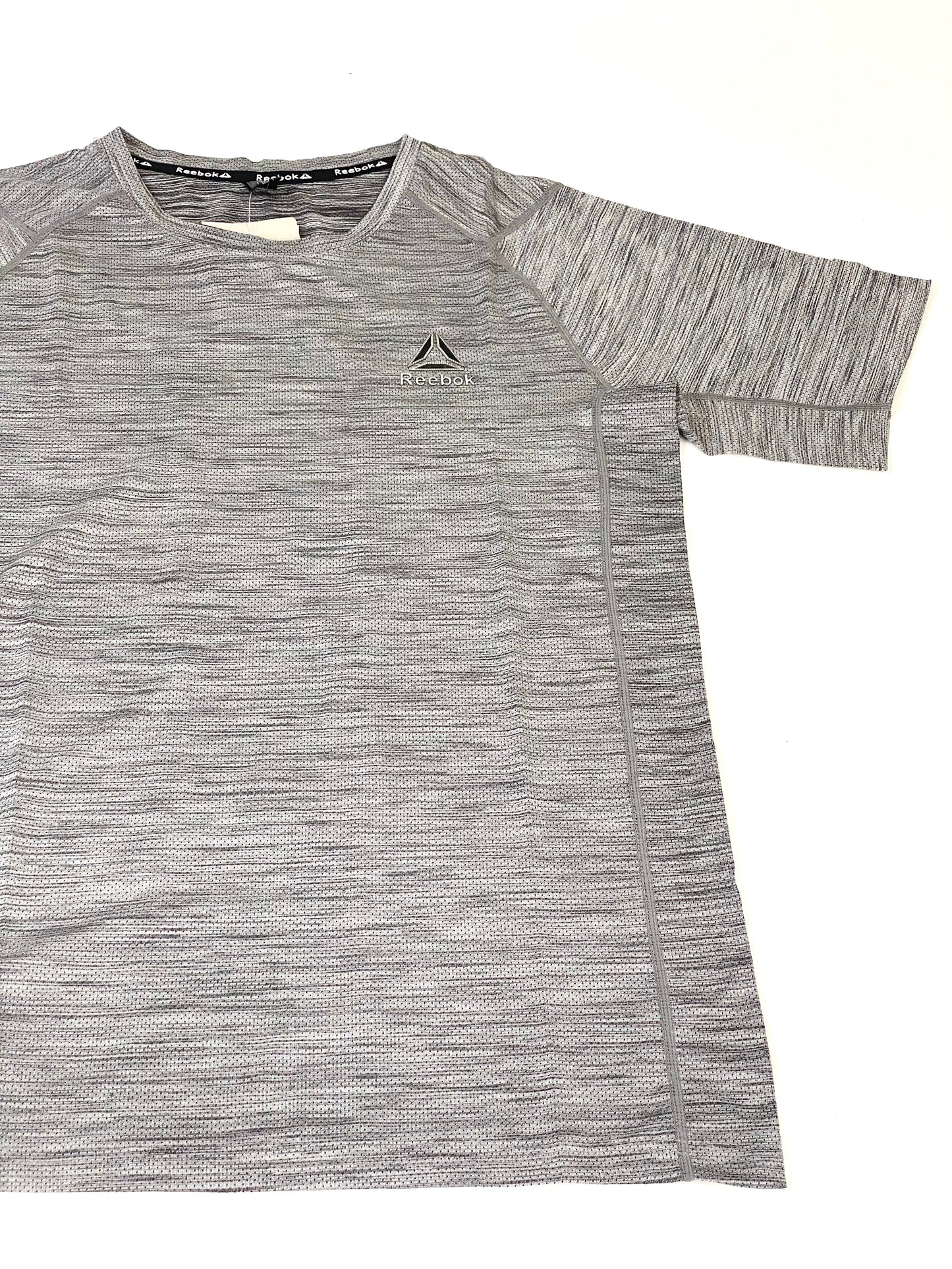 Reebok top