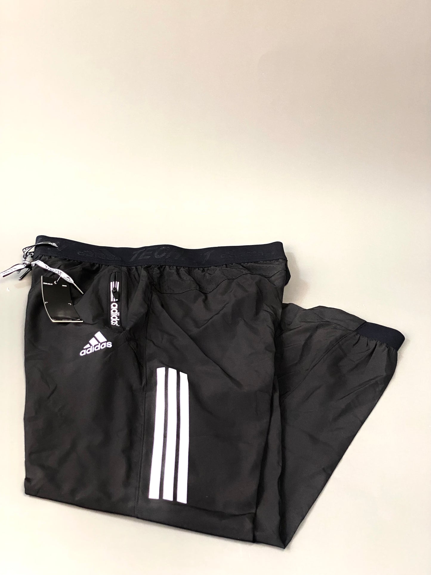 track black P3 in black