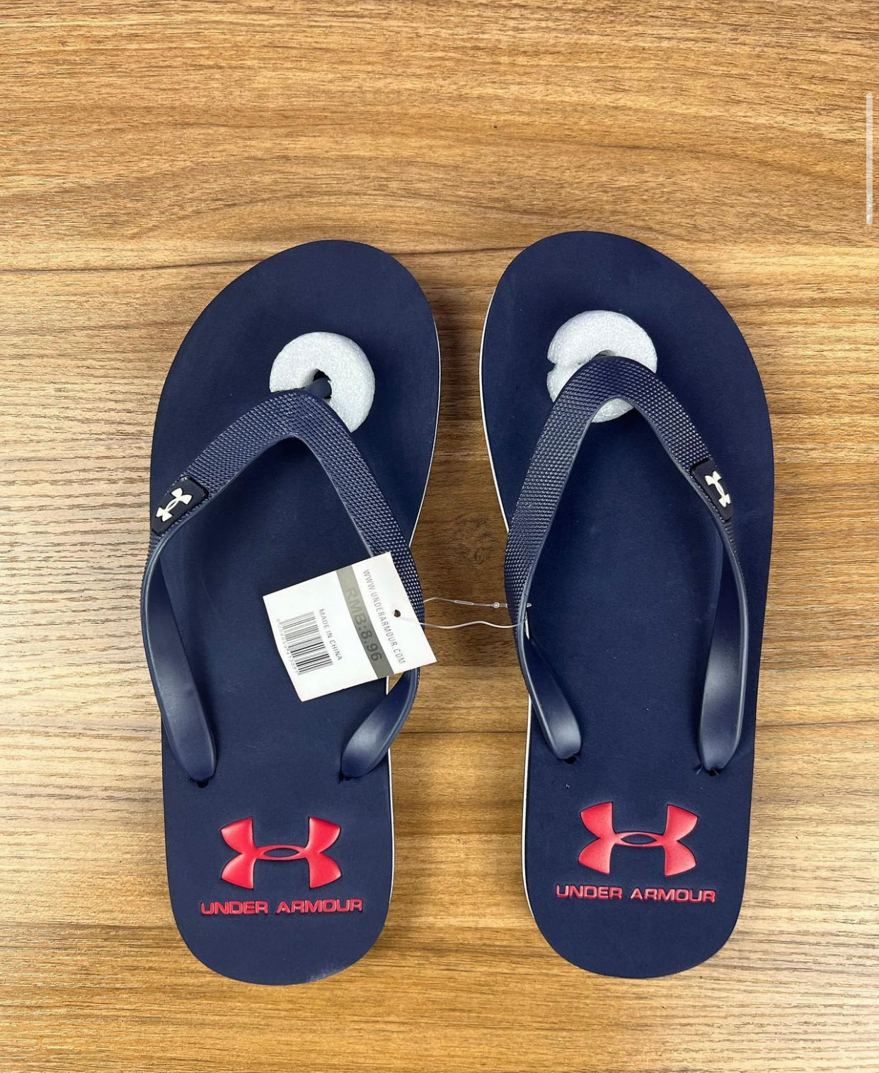 Under amour beach slippers in navy