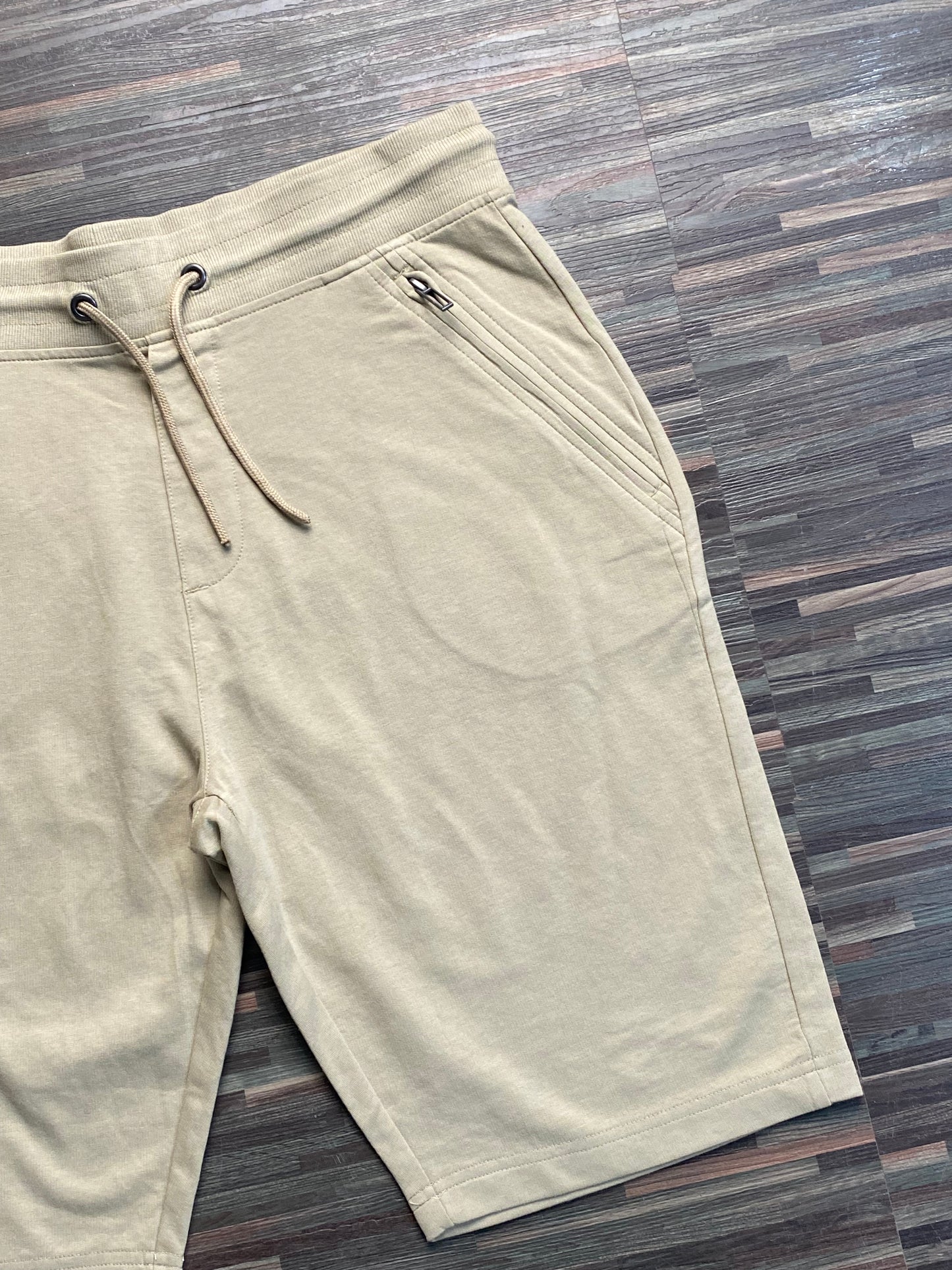 Clayton sweatshort in light brown