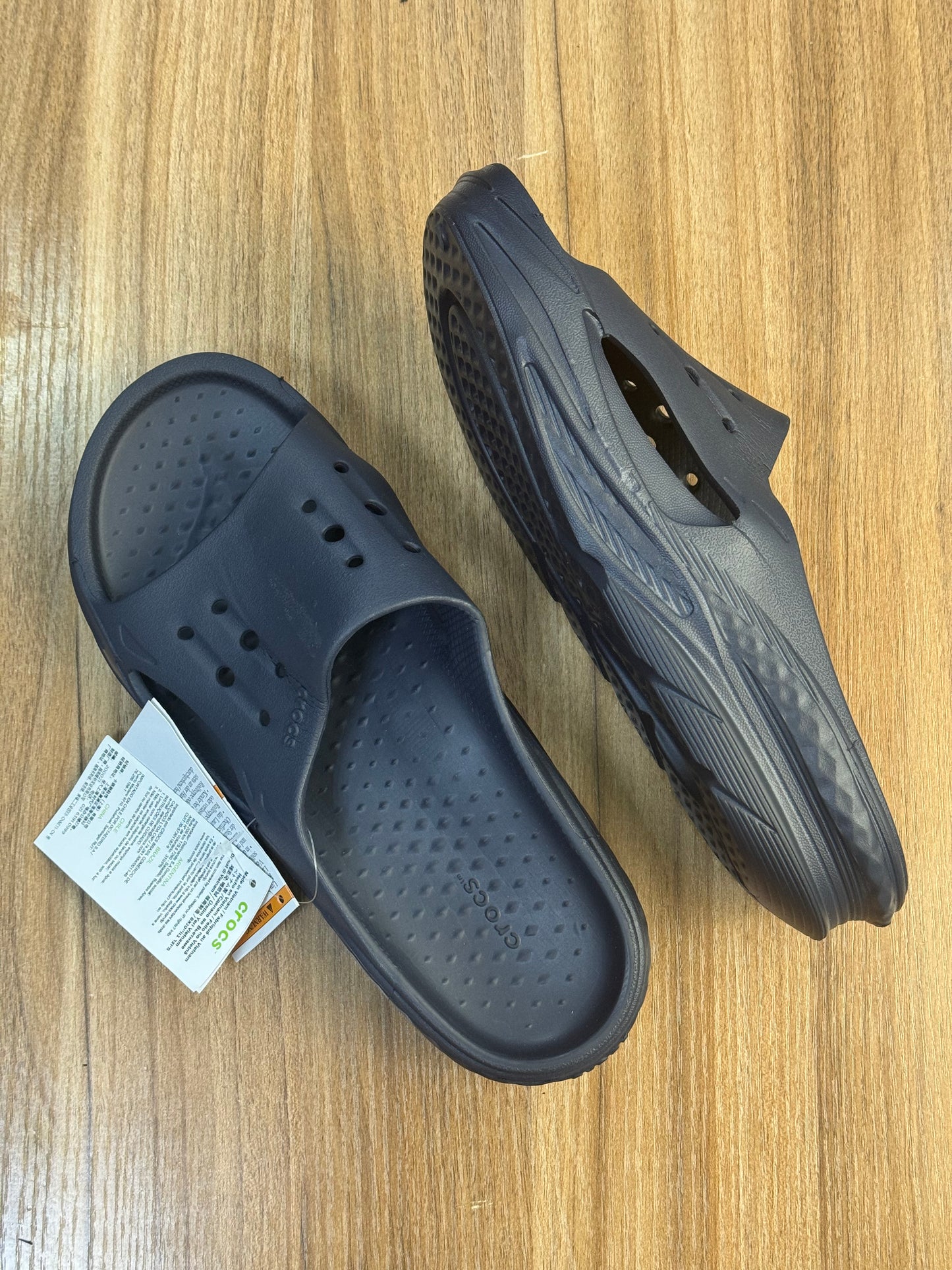 Crocs slippers with chunky sole in blue