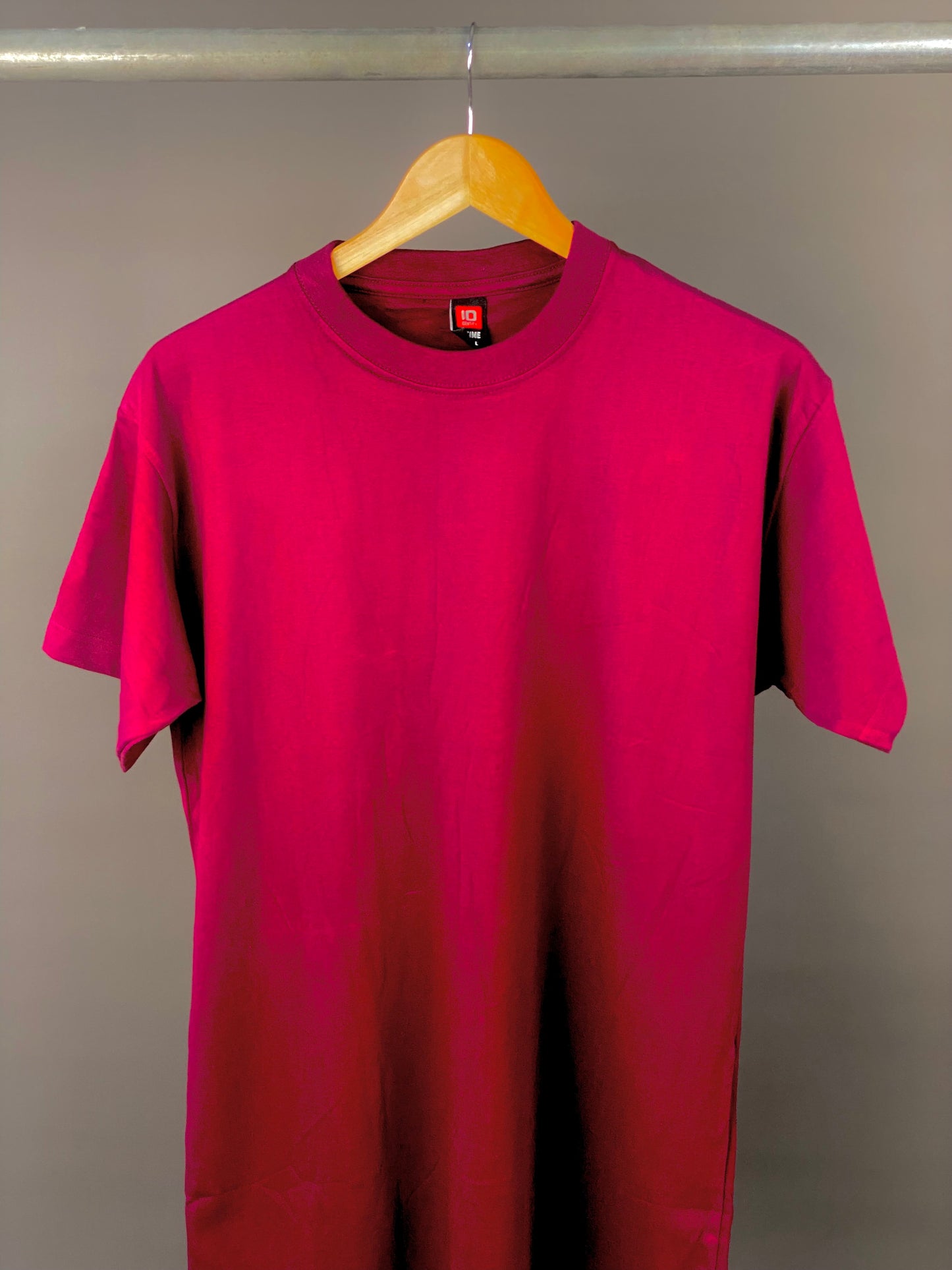 ID pro plain tshirt available in various colours in red