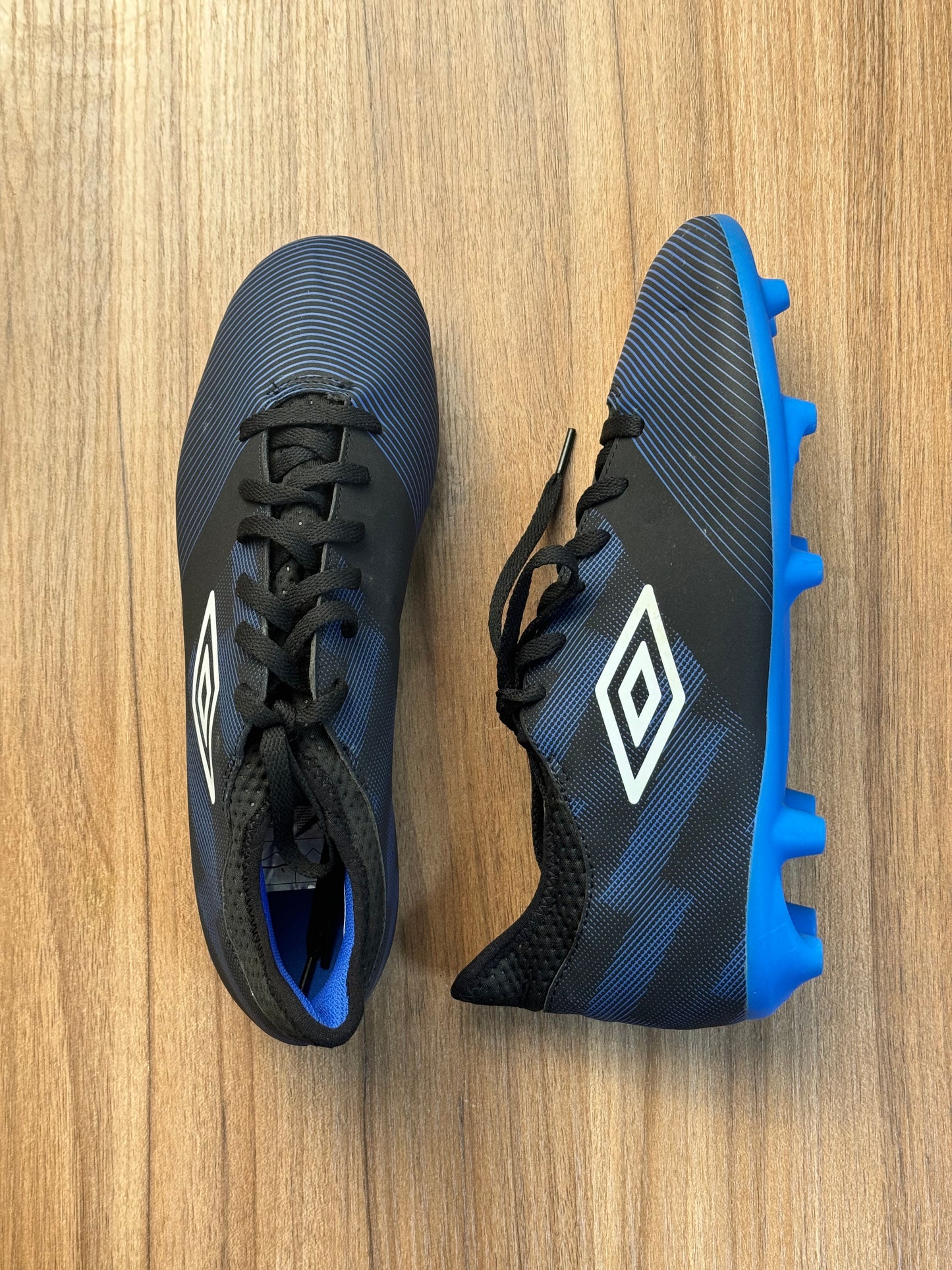 Umbro soccer boot