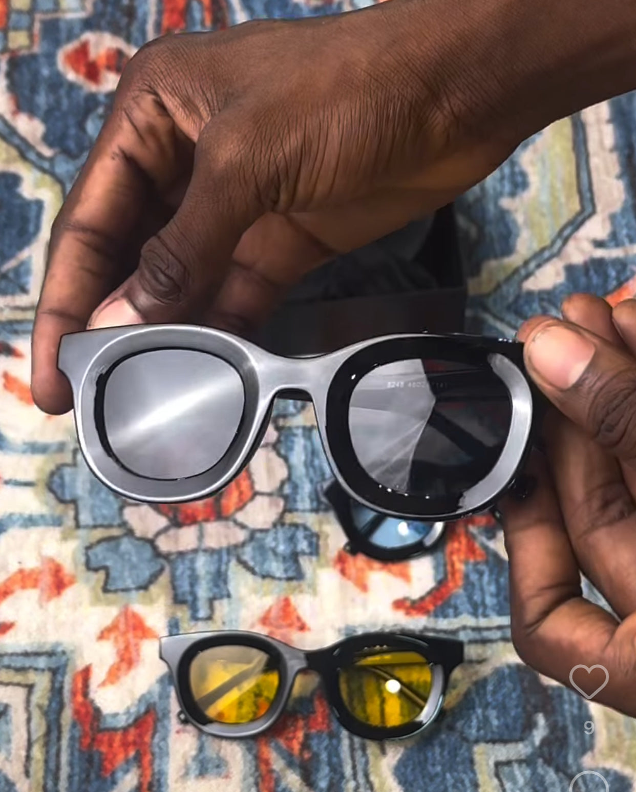 Zedek Retro round Sunglasses in black