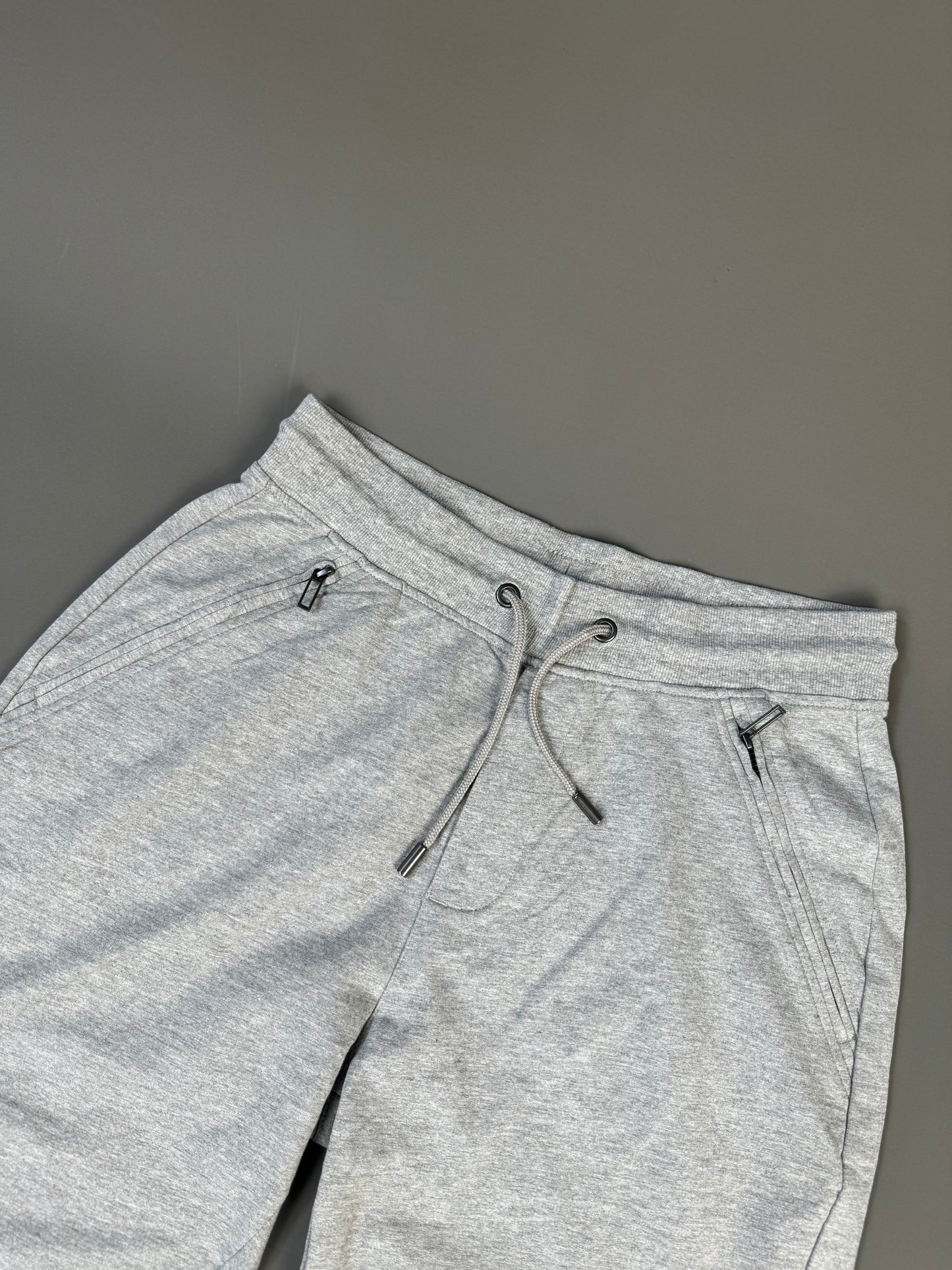Clayton sweat short in grey
