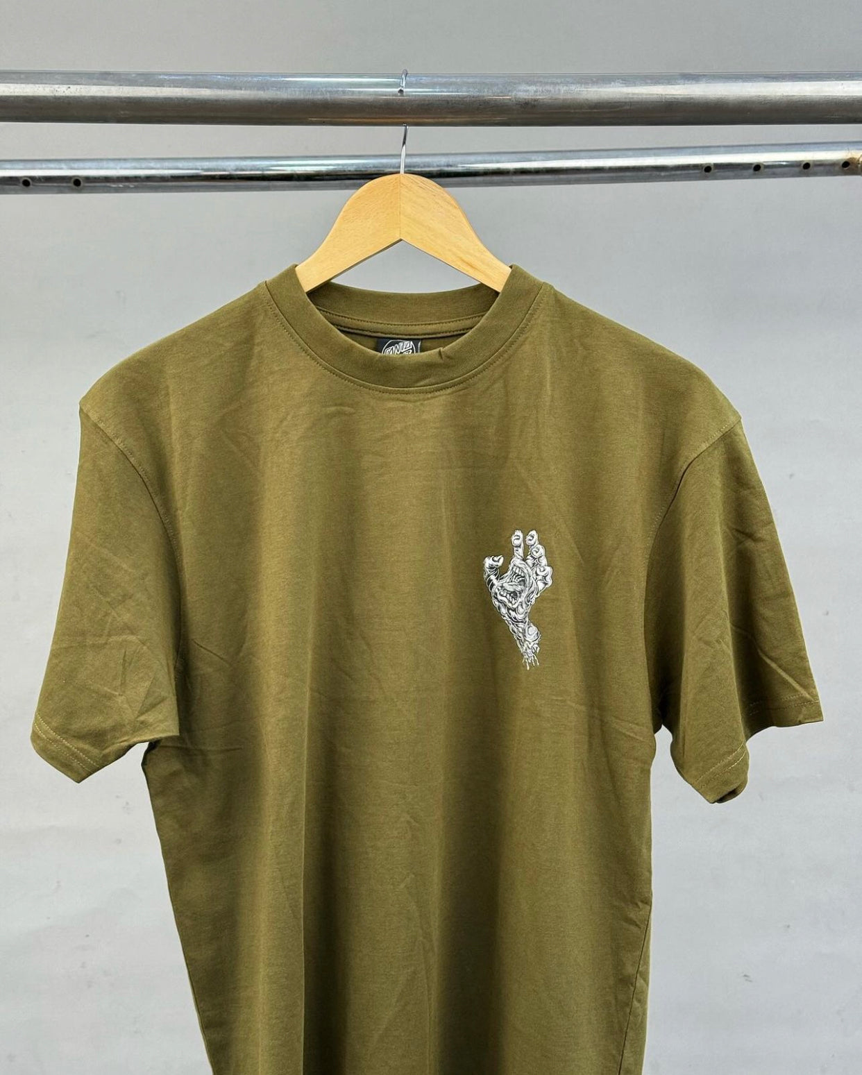 Santa Cruz alive hand t-shirt