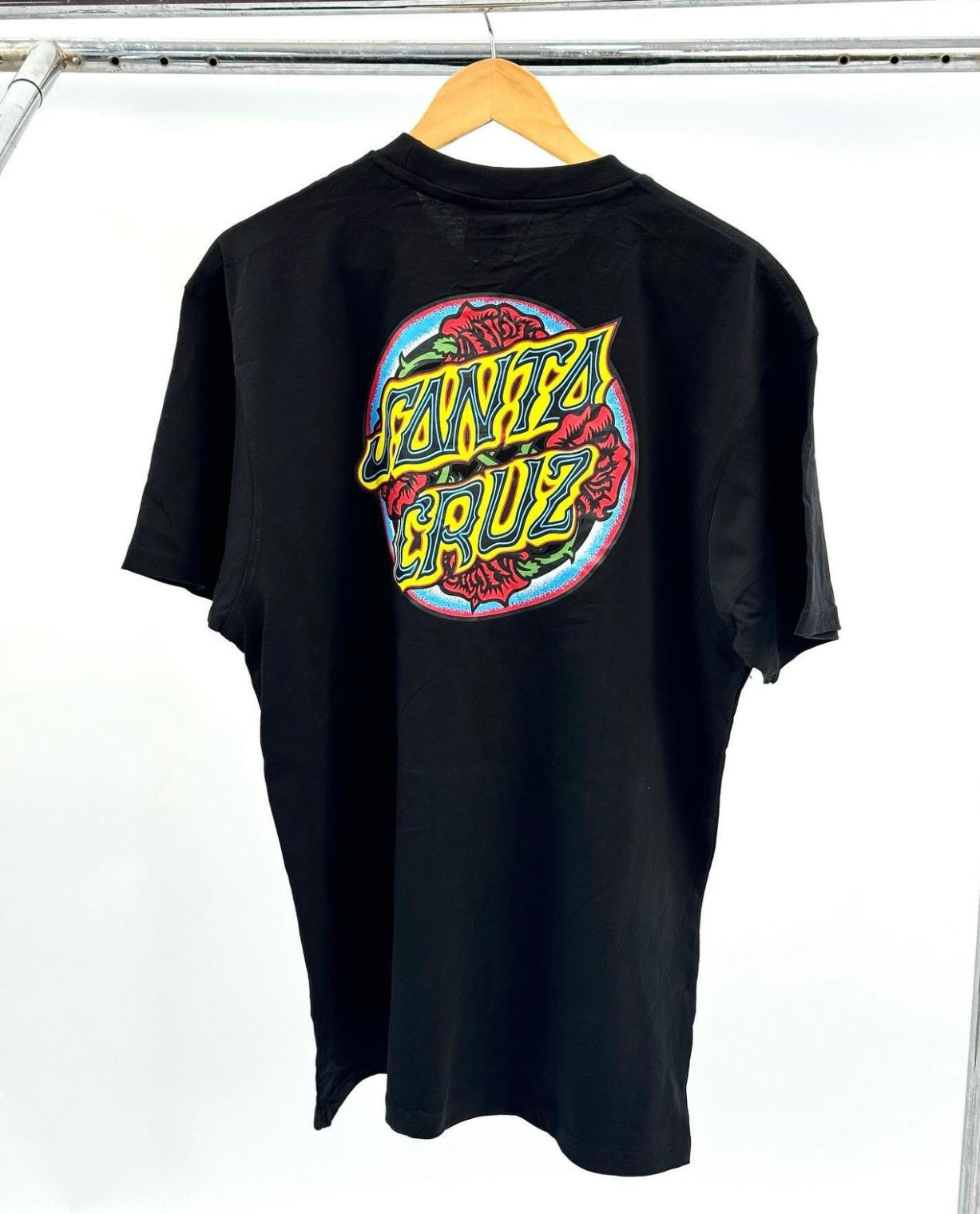 Santa Cruz rose tee