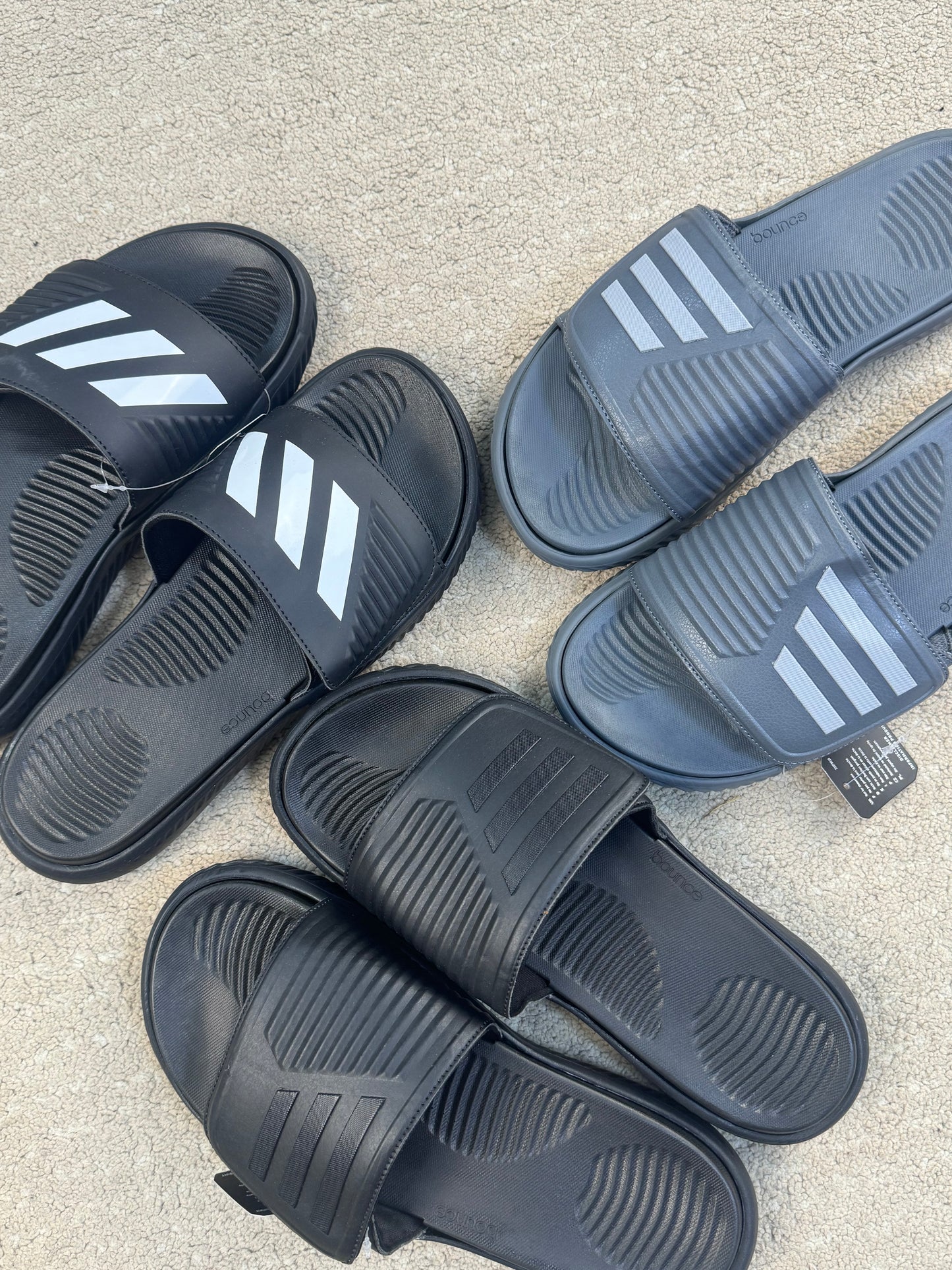 Alpha bounce slide in grey