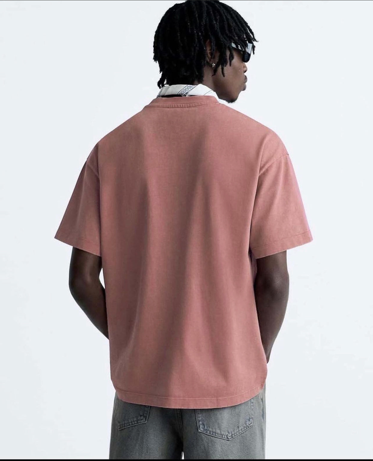 Basic Heavyweight T-shirt in dark
chestnut