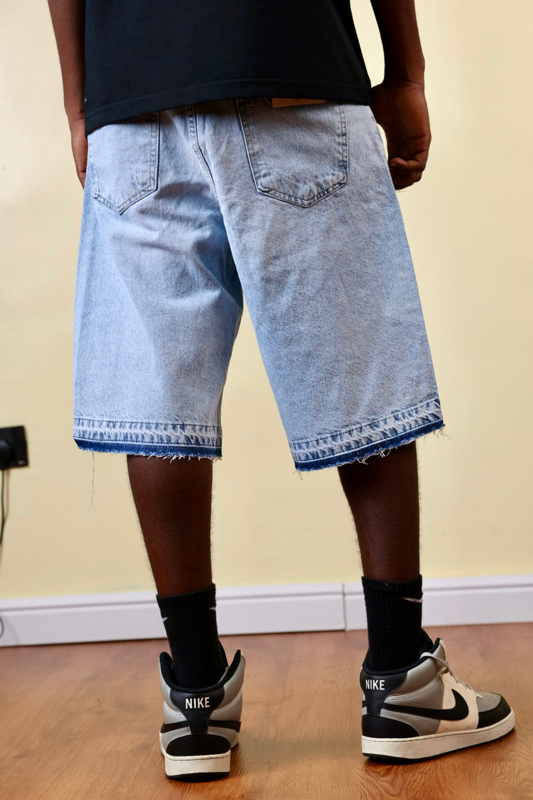 WEL1 JEAN SHORT IN BLUE