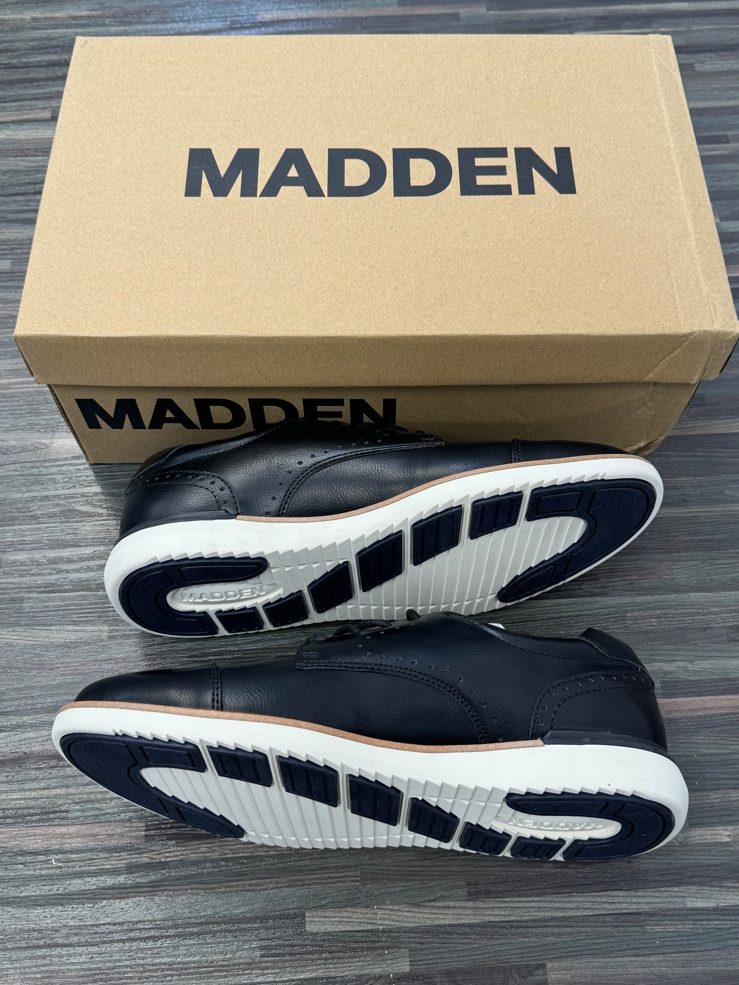 Steve Madden shoe Z040