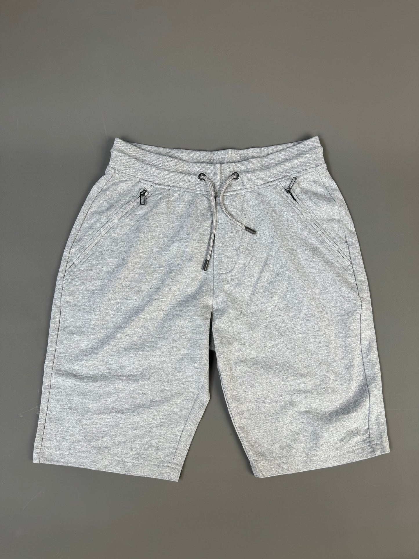 Clayton sweat short in grey