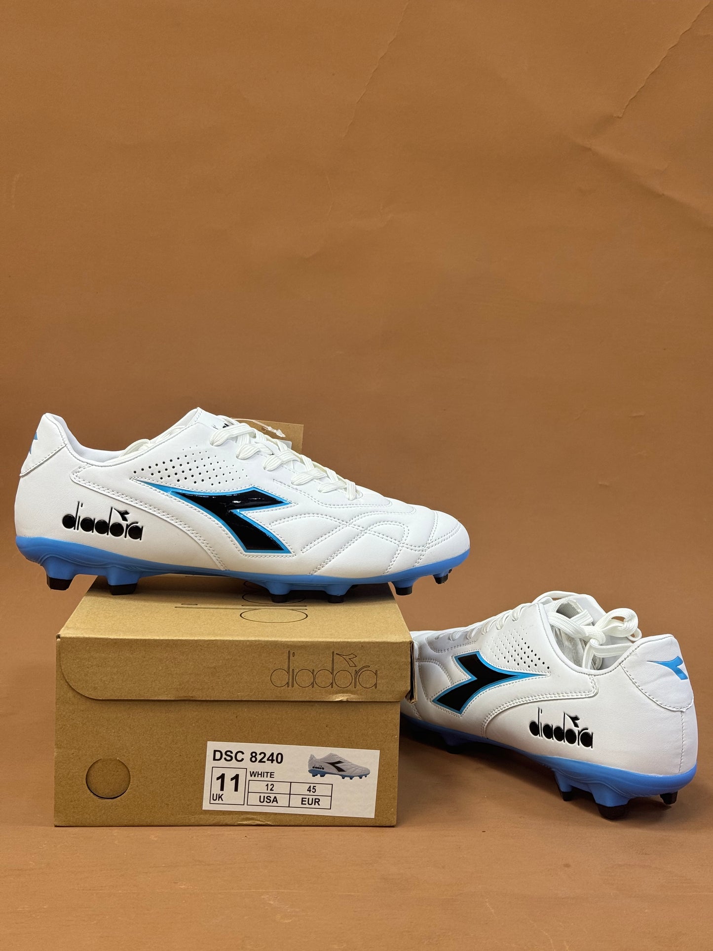 Diadora soccer boots white