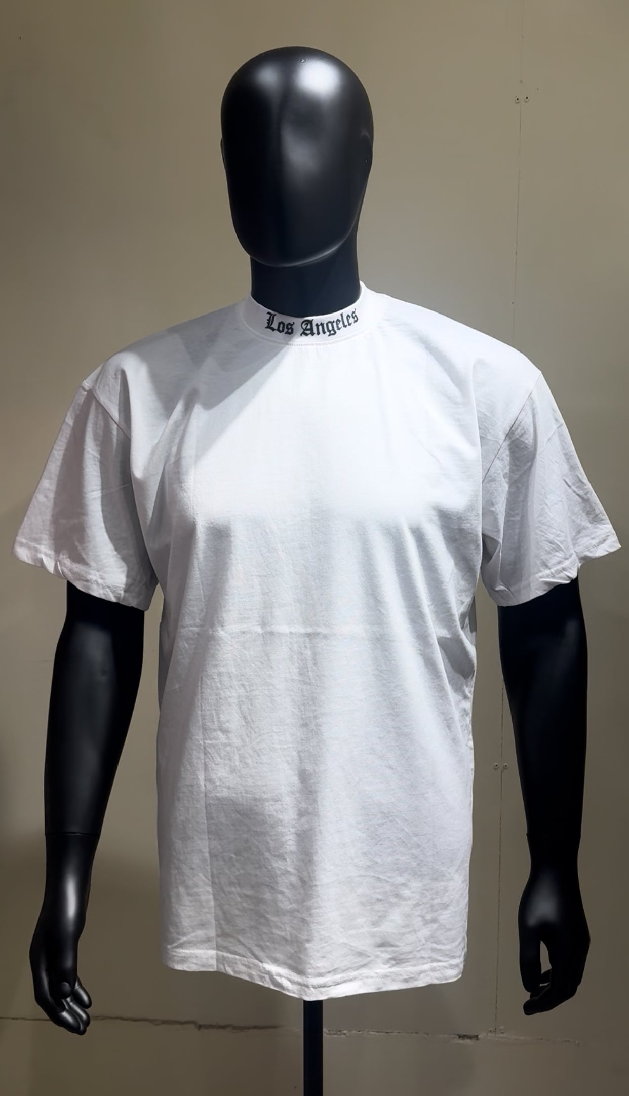 Black Squad Los Angeles tee in white