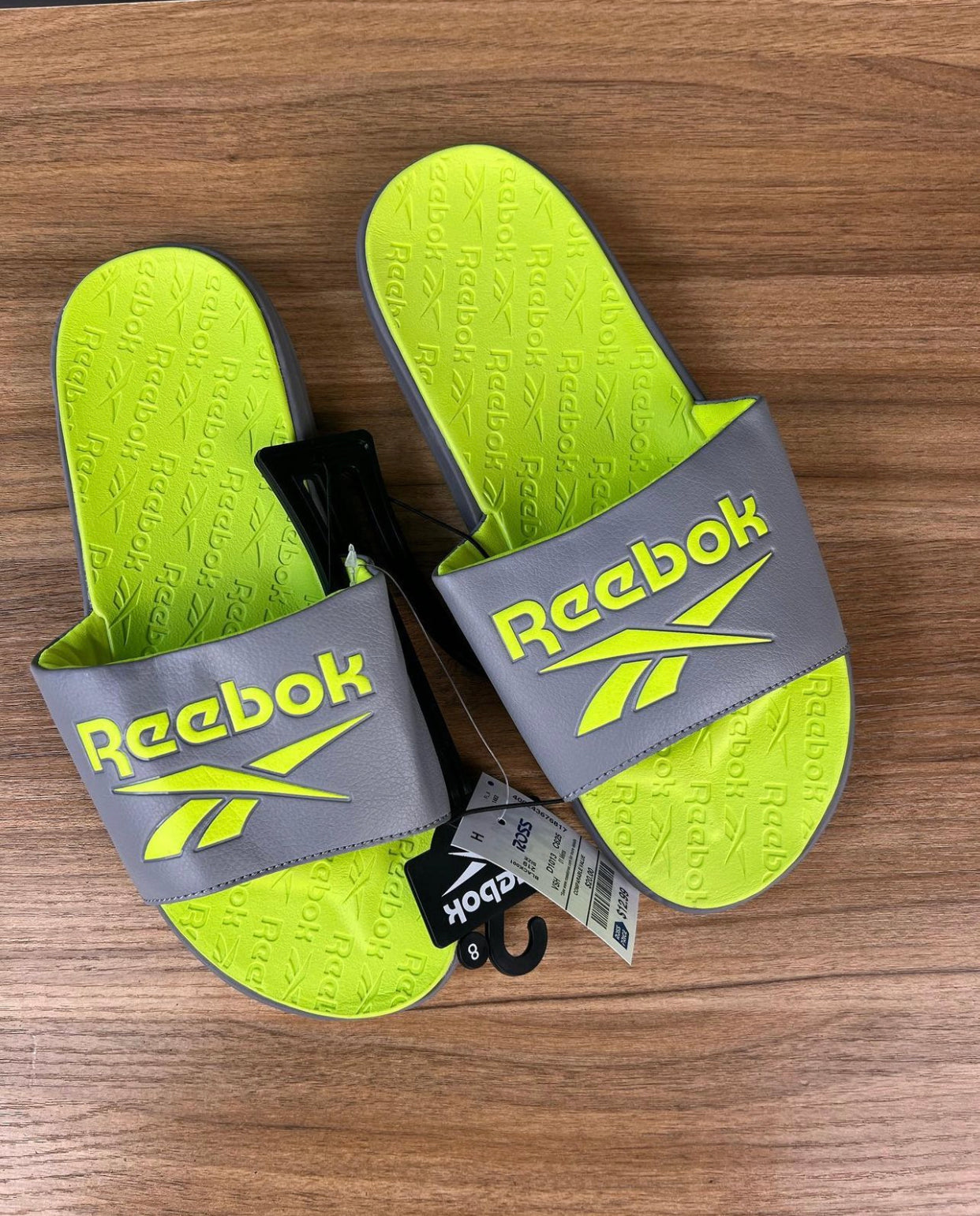 Reebok sliders in lemon and ash