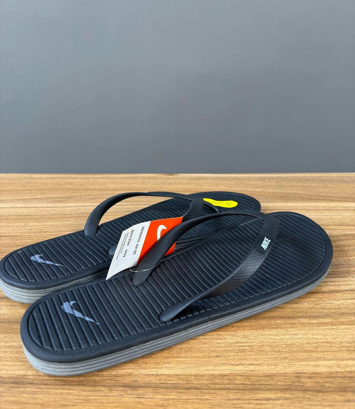 Nike beach sliders in black