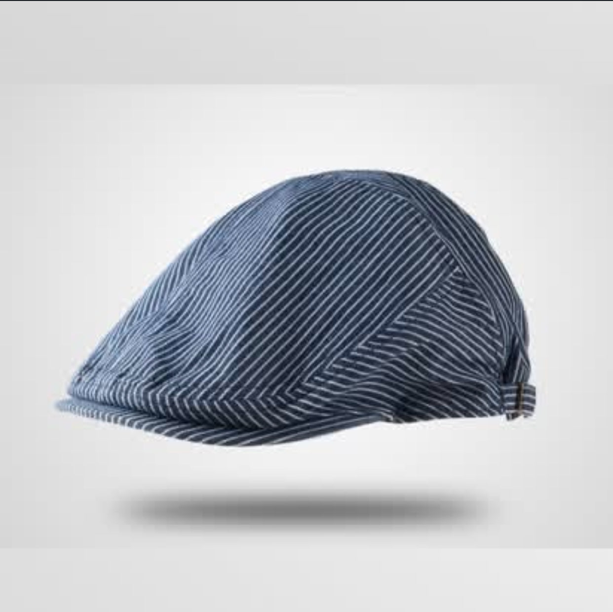 Stripped hat in Deep blue