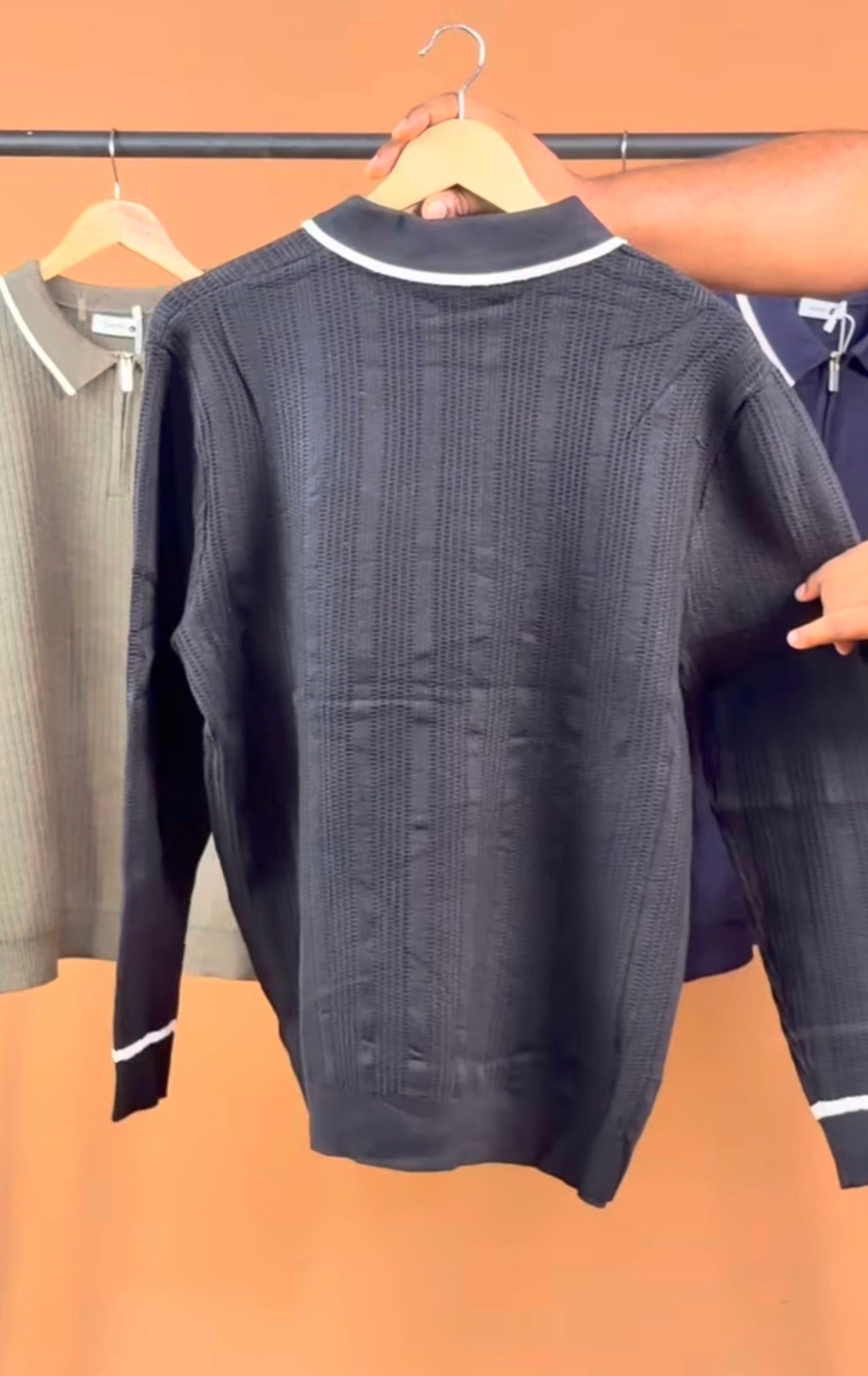 KNITTED ZIP LONGSLEEVE IN BLACK