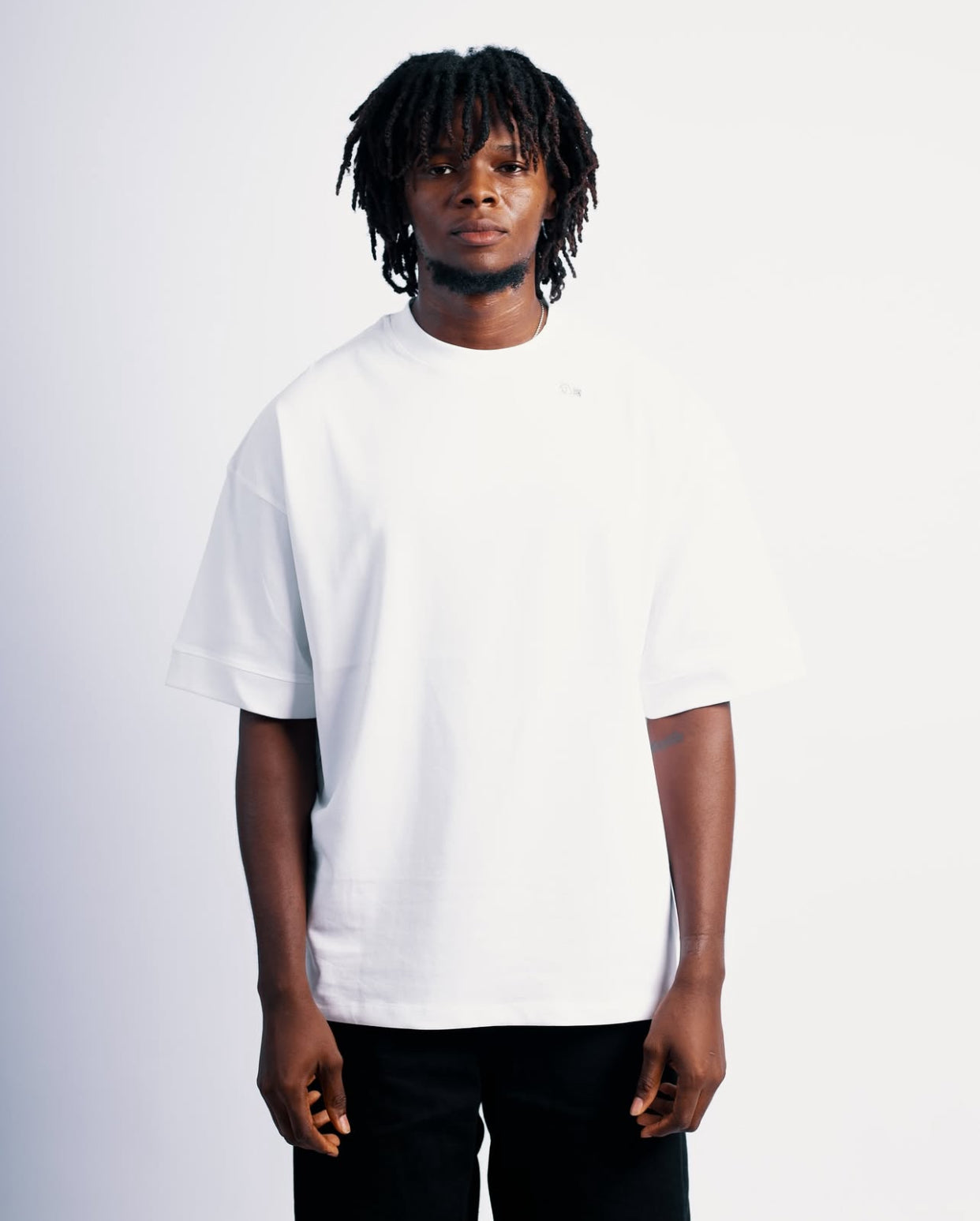 280gsm ripped oversized tee in white