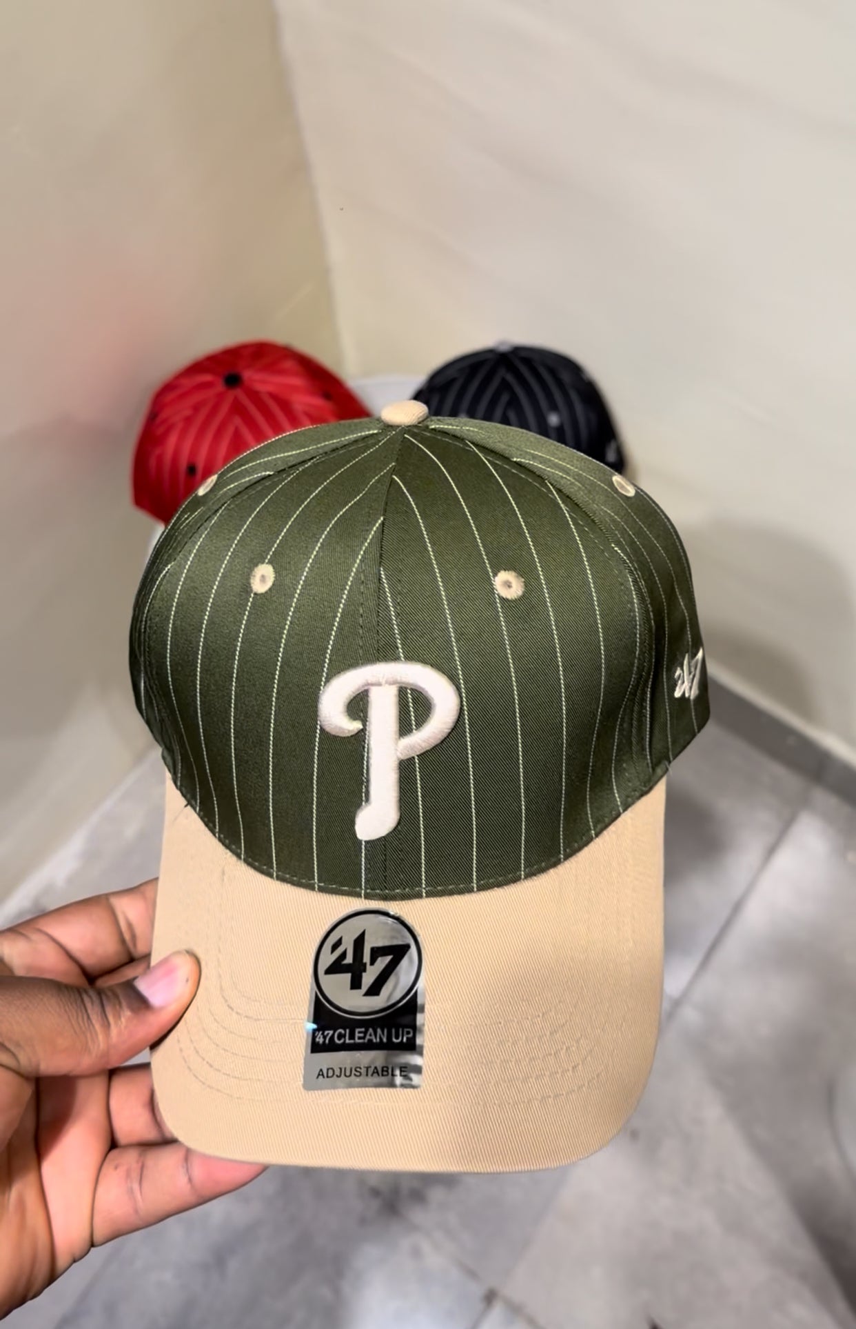 P ADJUSTABLE HAT
