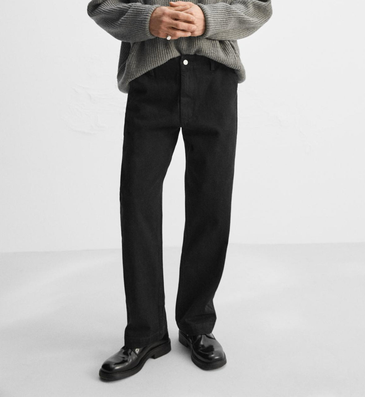 ZARA STRAIGHT LEG JEANS