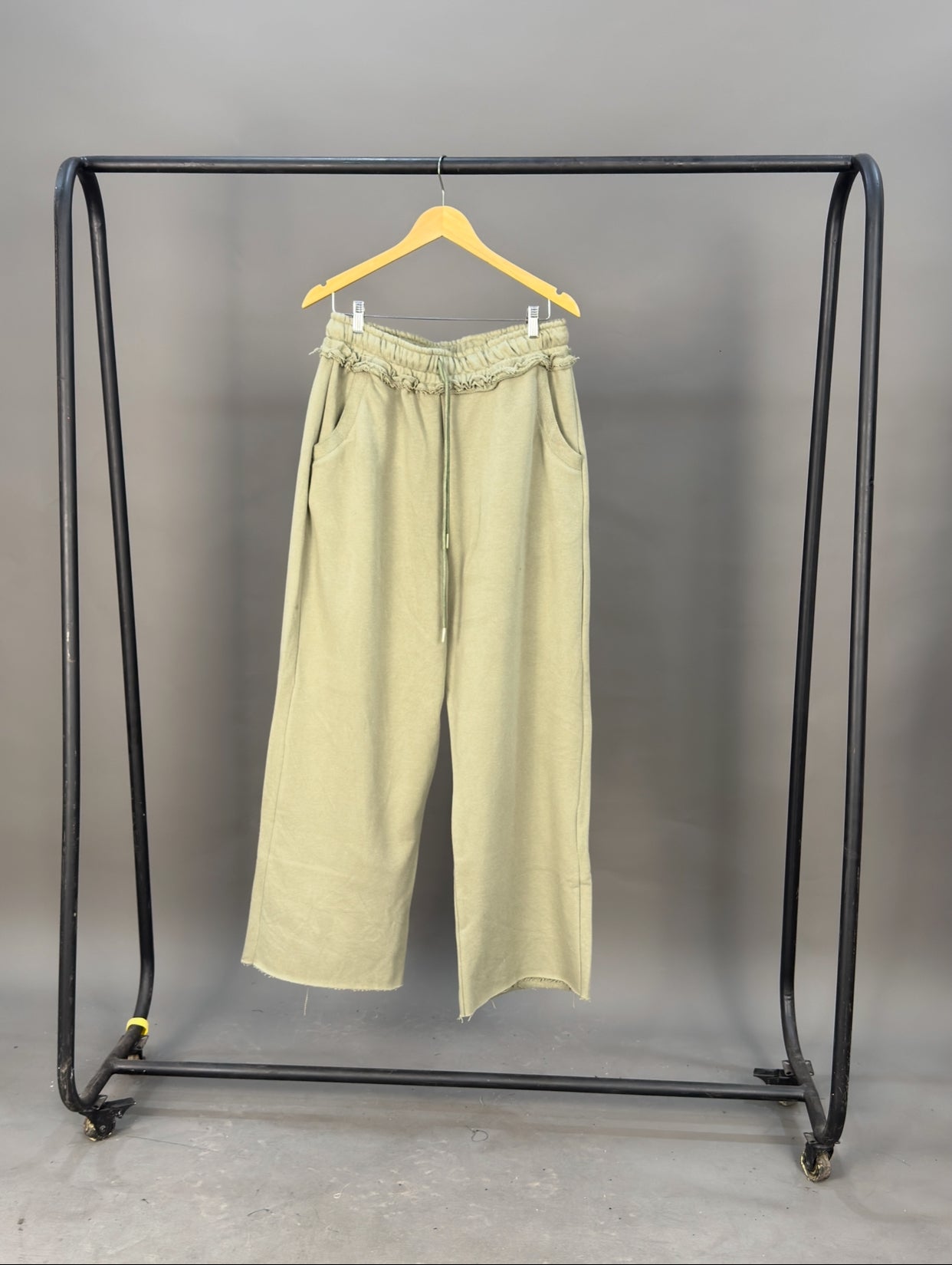 Zedek Baseless joggers in Green
