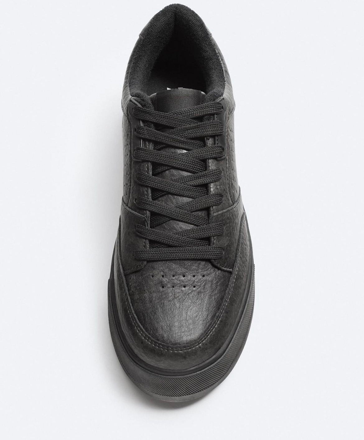 Monochrome chunky sole sneakers