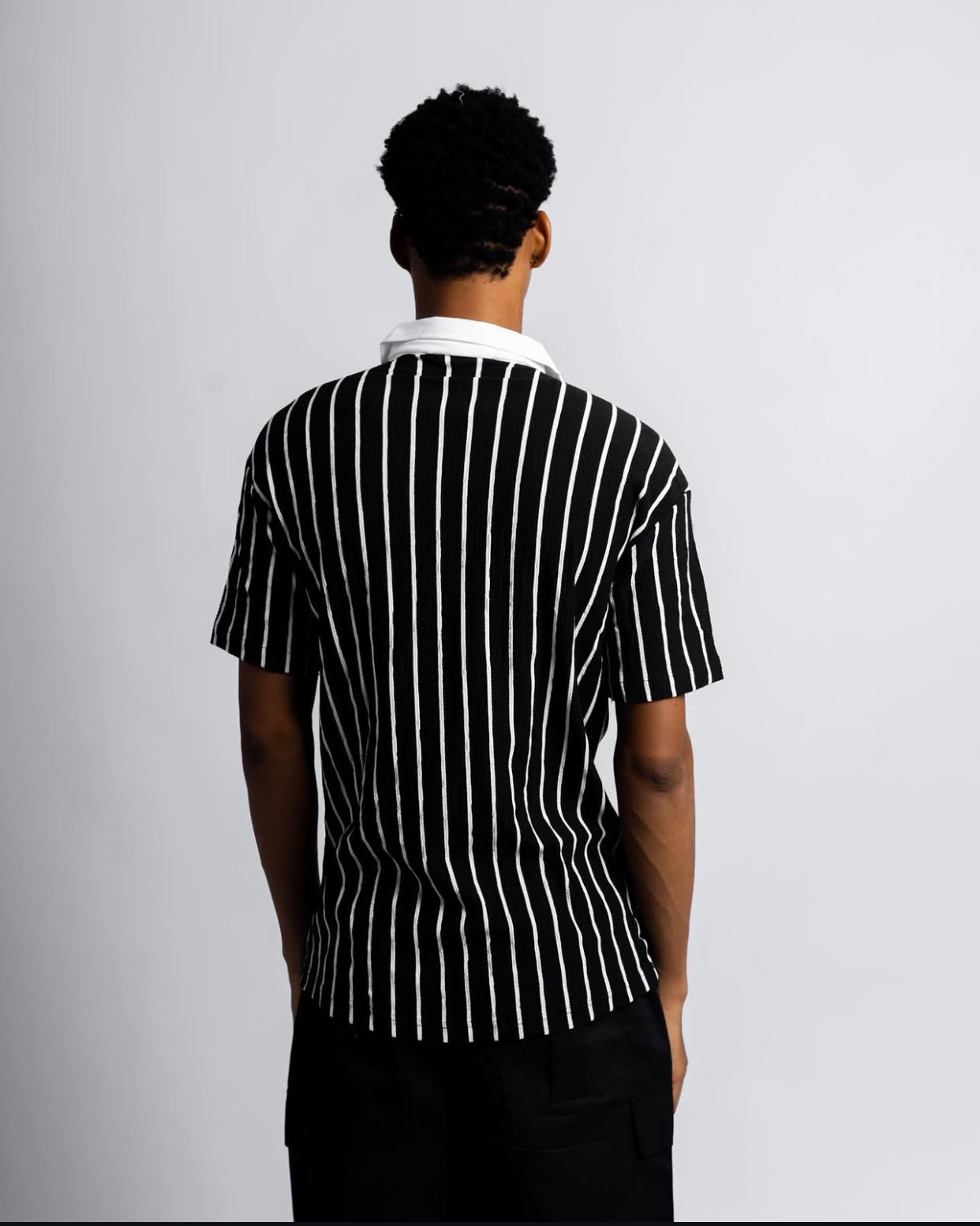 Twenty shirt stripes in black and white colour