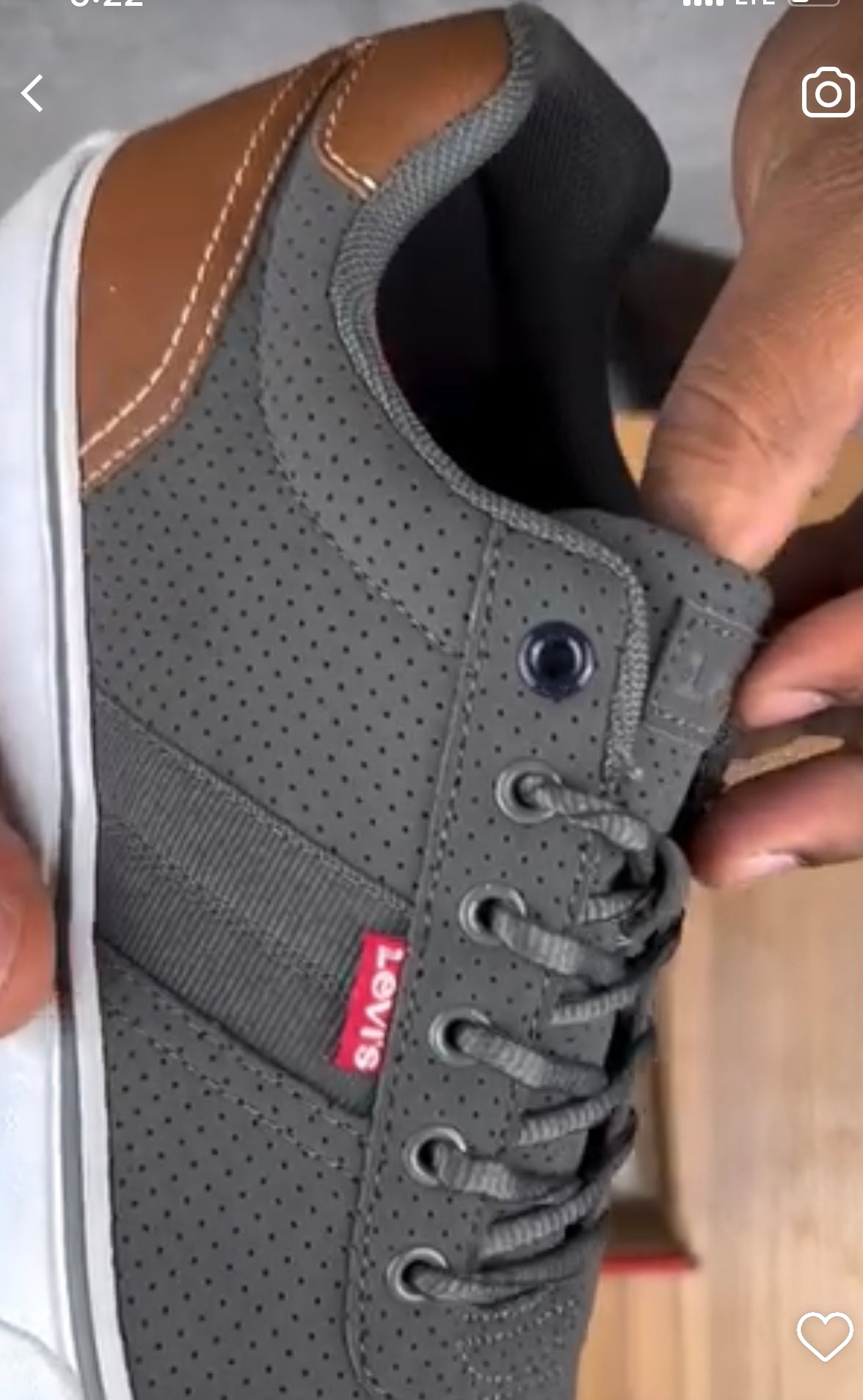 Levi's sneakers in grey and white