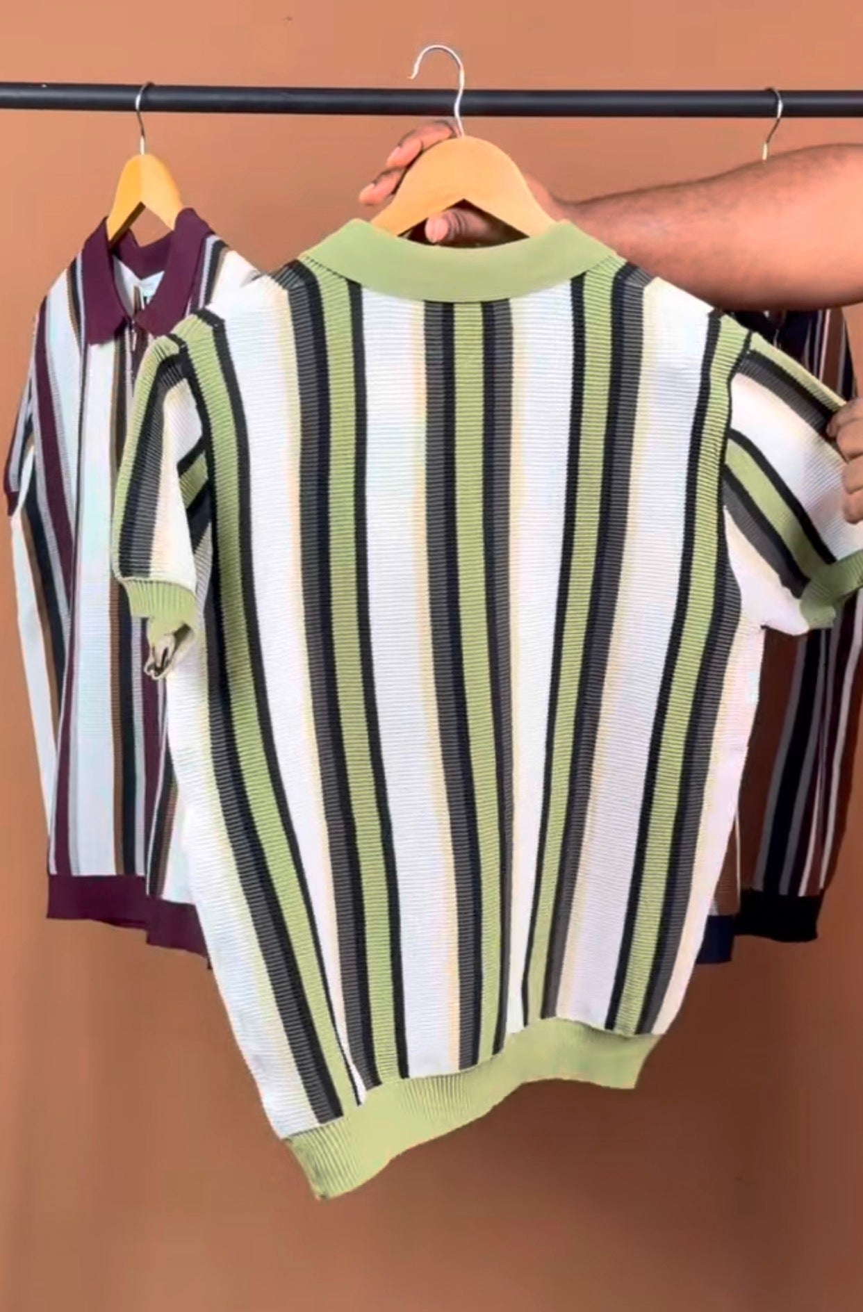 KNITTED POLO STRIPE ZIP SHIRT