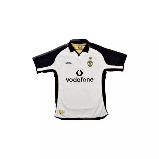 Manchester United 2001-02 Retro Football Shirt