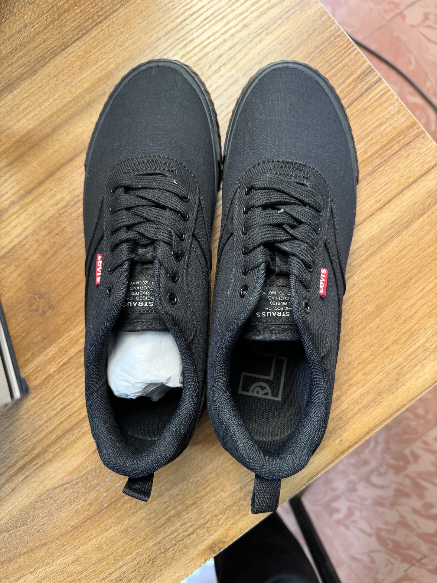 Levi’s Black Trainers