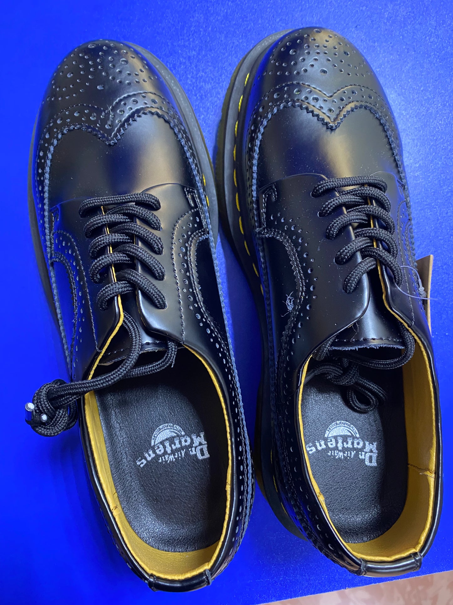 DR MARTENS BROUGE SHOE