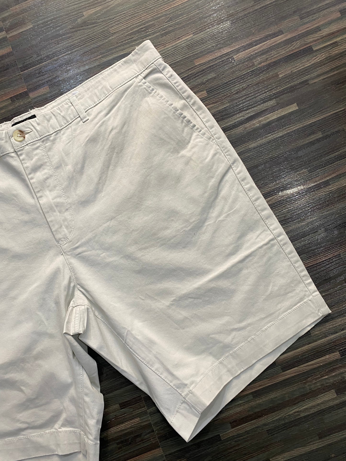 WES Relaxed short white