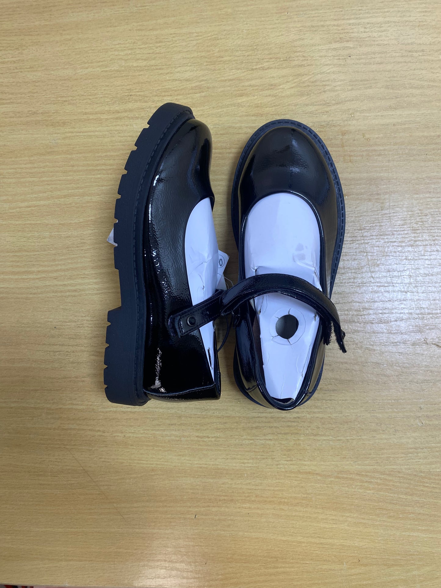 George school shoe in black