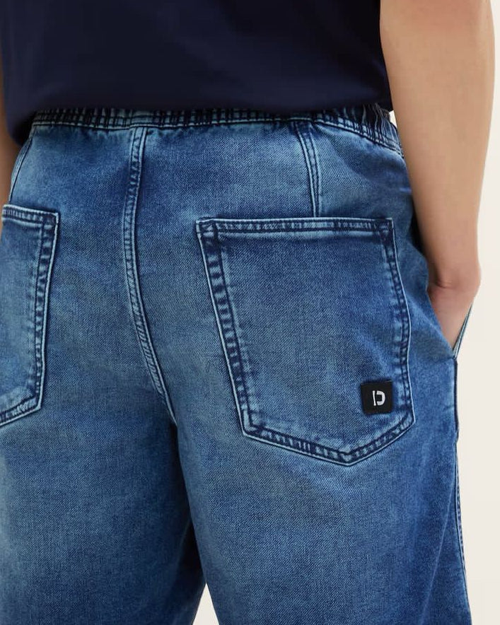 Tom tailor denim short with an elastic waistband in tinted blue denim