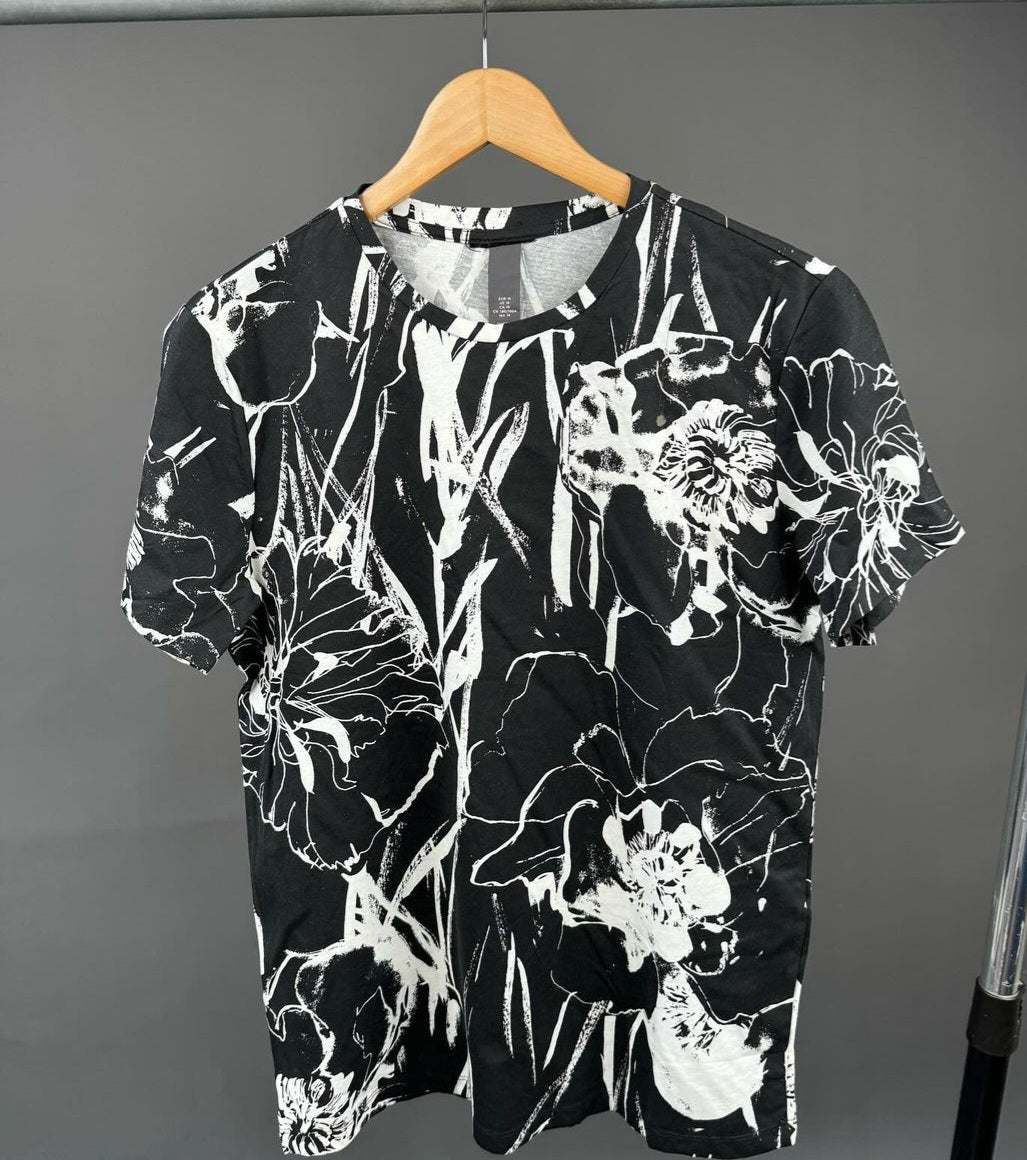 H&m tee