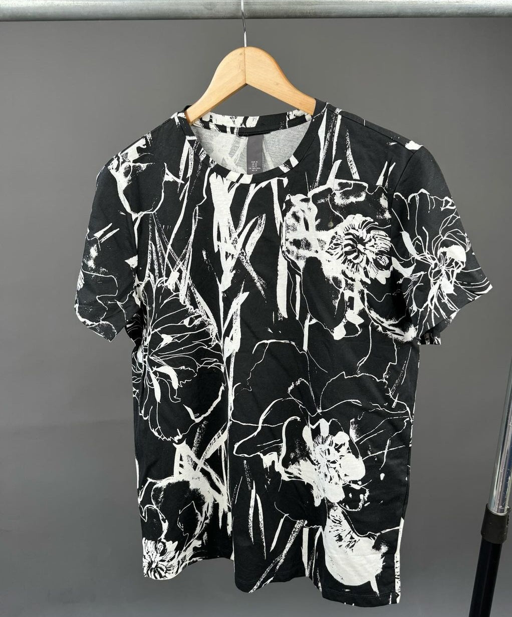 H&m tee