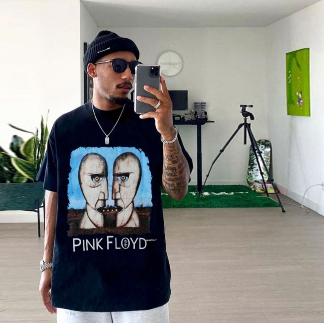 Pink floyd tee in black
