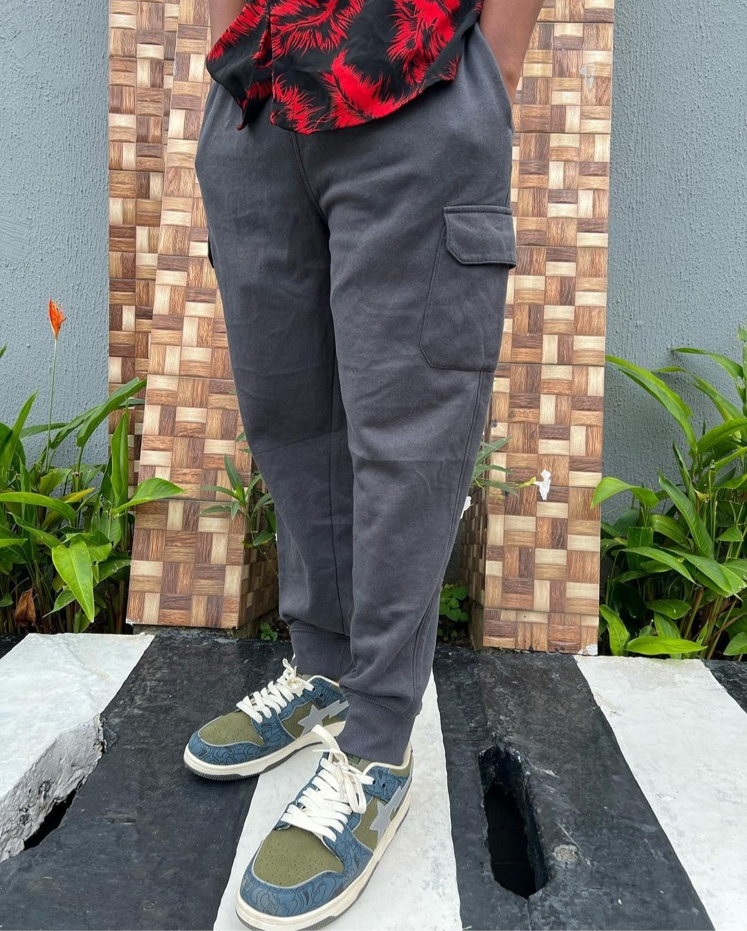 Old navy combat jogger in ash