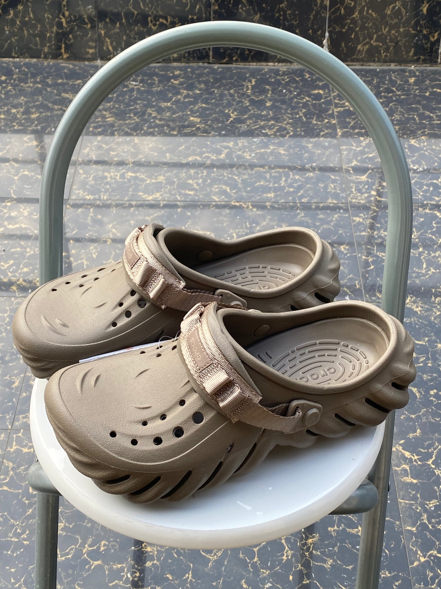 Coffee brown echo slides