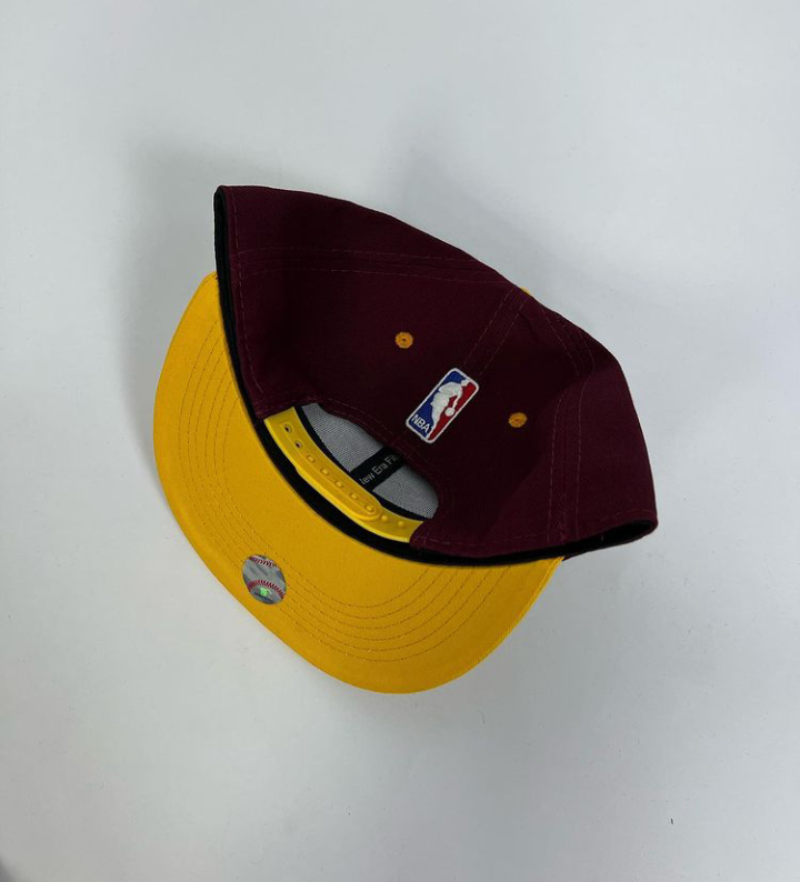 Cleveland Cavaliers snapback in red and yellow