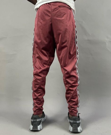 Umbro track pant in wine