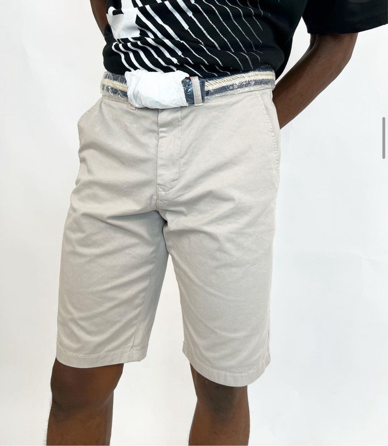 Celio chinos short ( comes with belt)