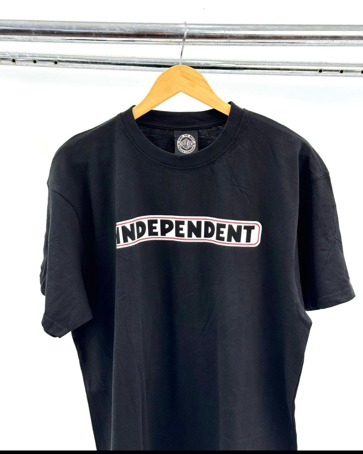 Independent bar logo tee