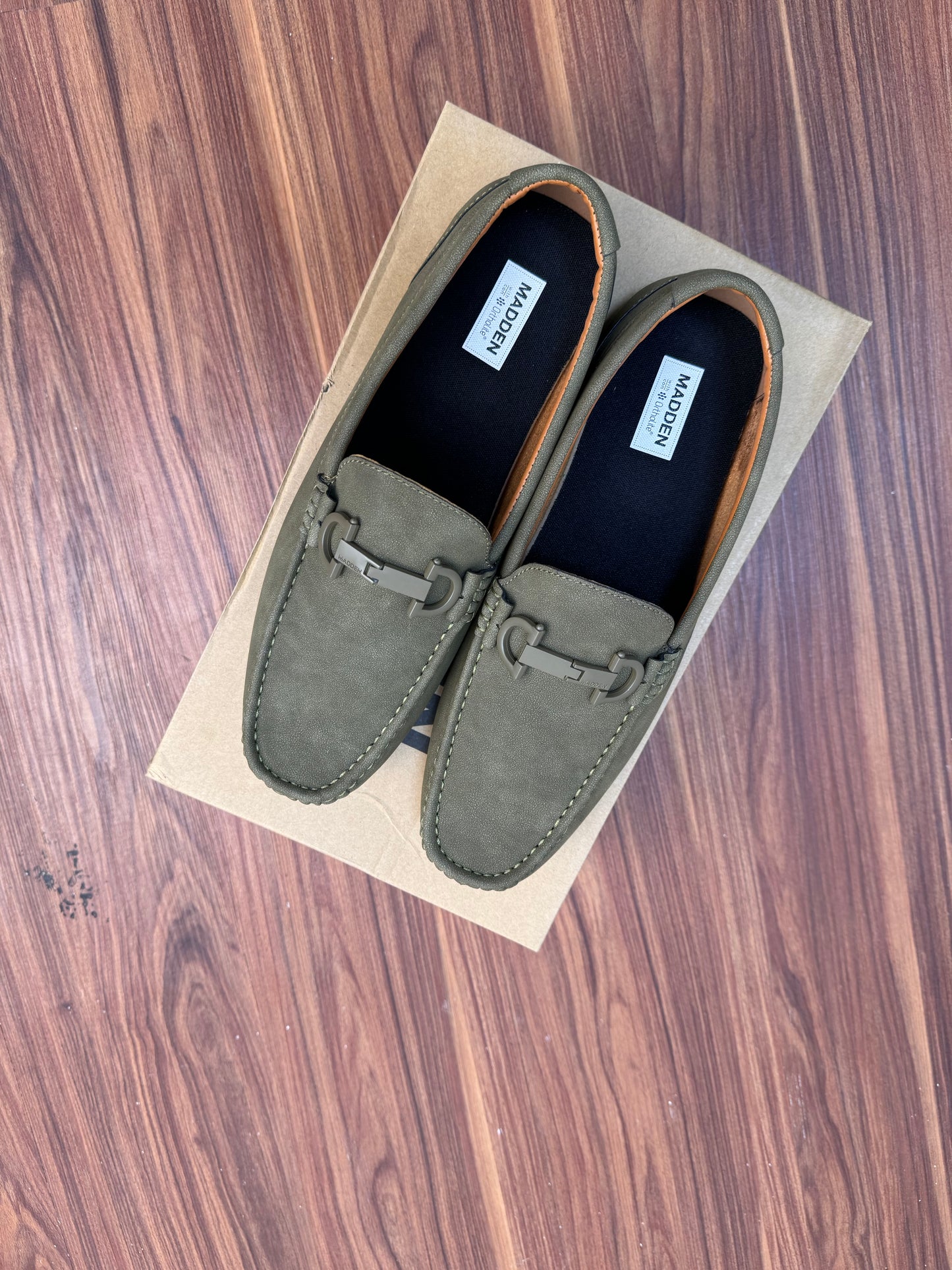 Steve Madden loafers in army green -Z006