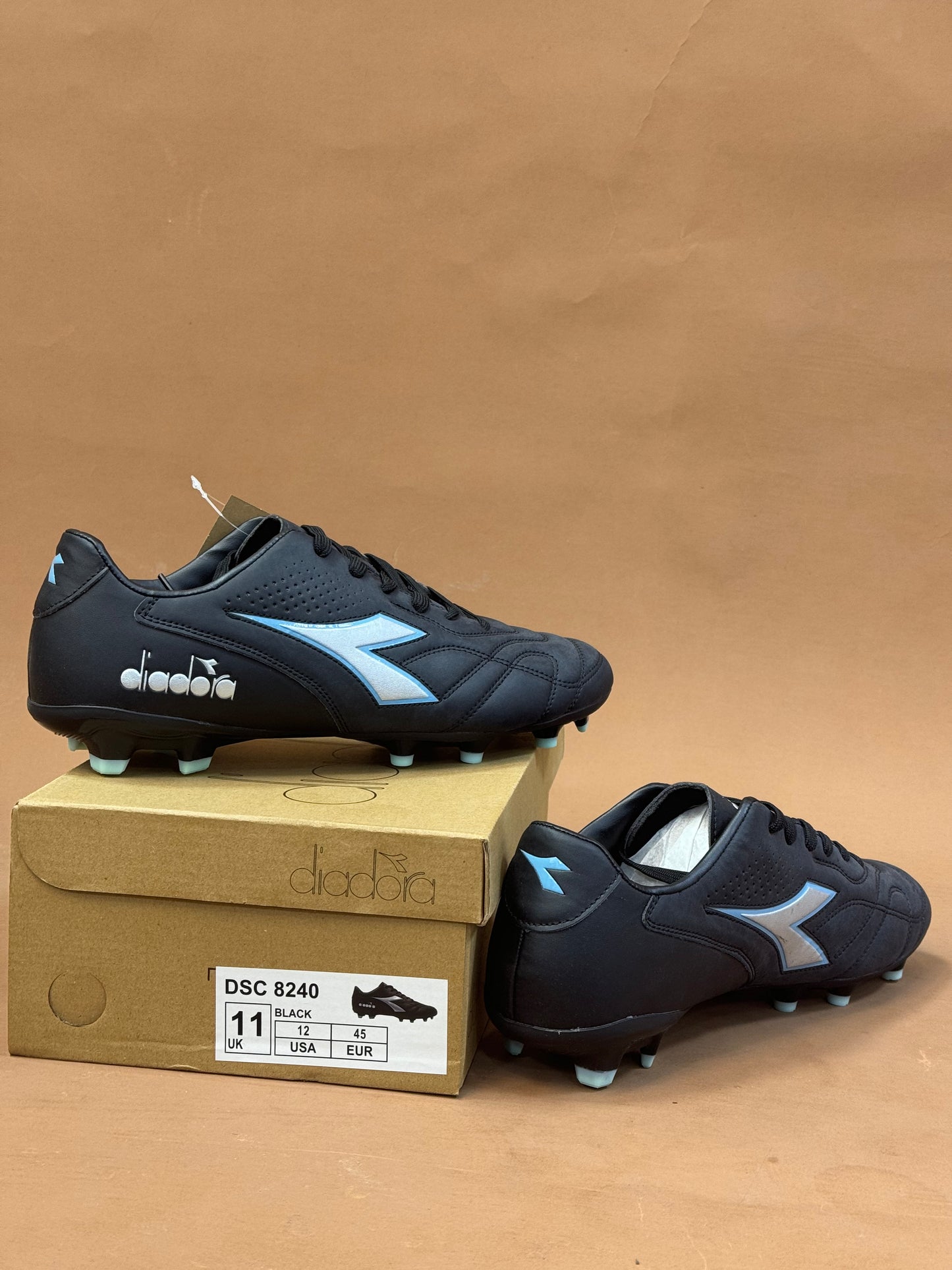 Diadora soccer boots in black