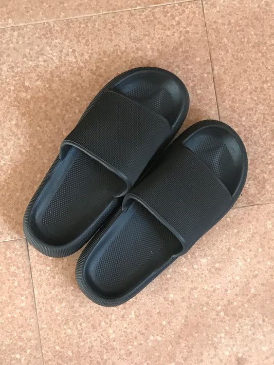 Cloud cushion slider  in black